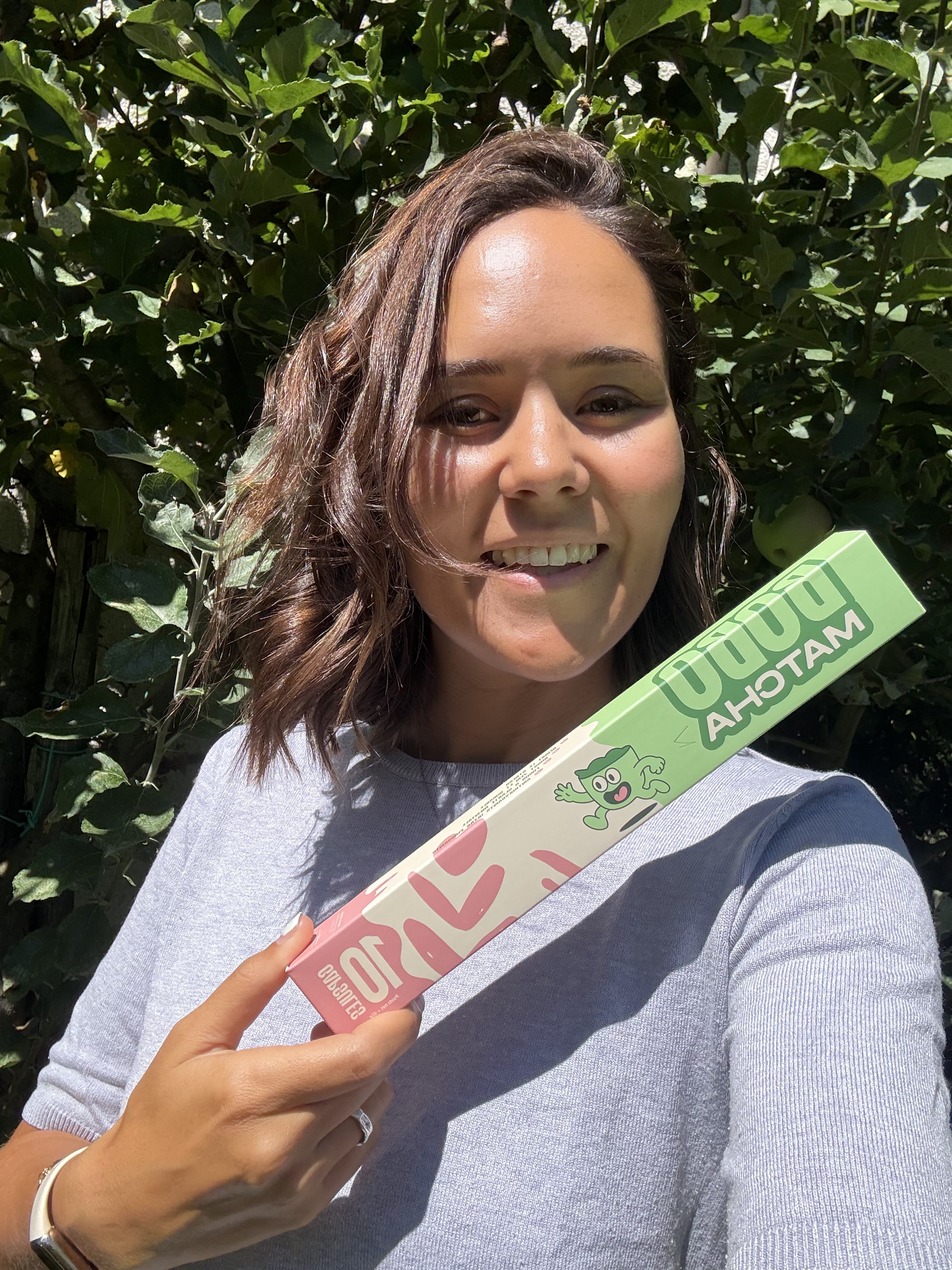 Avis cliente capsules matcha nature - Tiffanie teste les capsules Bobo Matcha en extérieur